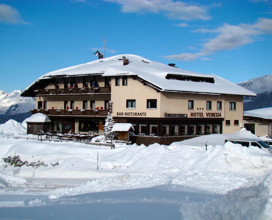Albergo Venezia Passo Rolle Exterior foto